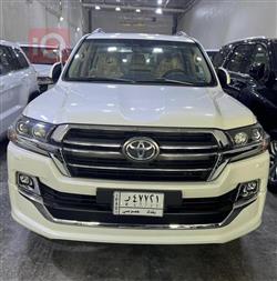 تويوتا لاندكروزر